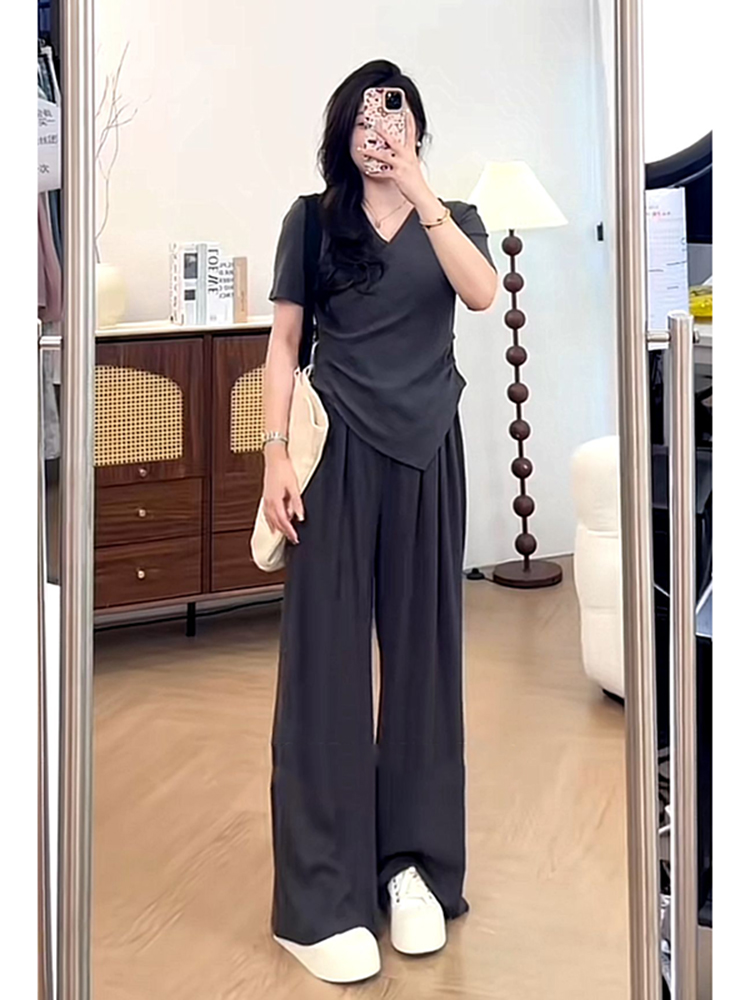 Plus Size Summer Casual Two-Piece Set for Women - Flattering Top & Wide-Leg Pants - Comfortable Relaxed Outfit Plus Size Summer Casual Two-Piece Set for Women - Flattering Top & Wide-Leg Pants - Comfortable Relaxed Outfit