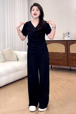 Plus Size Summer Casual Two-Piece Set for Women - Flattering Top & Wide-Leg Pants - Comfortable Relaxed Outfit