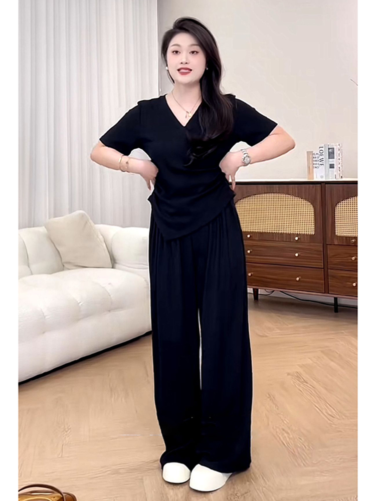Plus Size Summer Casual Two-Piece Set for Women - Flattering Top & Wide-Leg Pants - Comfortable Relaxed Outfit Plus Size Summer Casual Two-Piece Set for Women - Flattering Top & Wide-Leg Pants - Comfortable Relaxed Outfit
