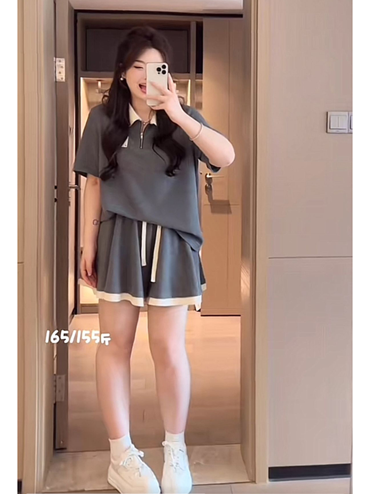 Plus Size Summer Leisure Sports Outfit for Women, Slimming Polo Collar Top and Shorts, Youthful Fashionable Two-Piece Set Plus Size Summer Leisure Sports Outfit for Women, Slimming Polo Collar Top and Shorts, Youthful Fashionable Two-Piece Set
