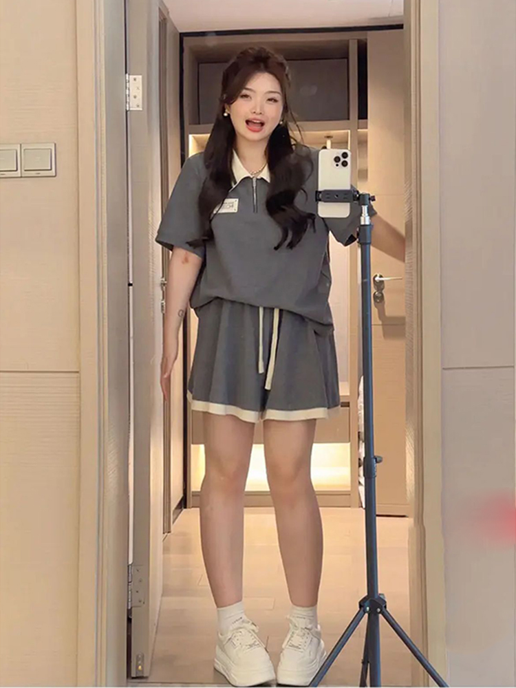 Plus Size Summer Leisure Sports Outfit for Women, Slimming Polo Collar Top and Shorts, Youthful Fashionable Two-Piece Set Plus Size Summer Leisure Sports Outfit for Women, Slimming Polo Collar Top and Shorts, Youthful Fashionable Two-Piece Set