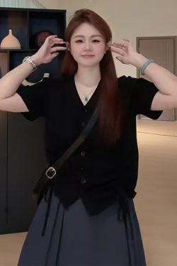 Plus Size Summer Niche Top with Shoulder Drawstring, Loose Fit V-Neck Short Sleeve T-Shirt for Curvy Women, Flattering Style