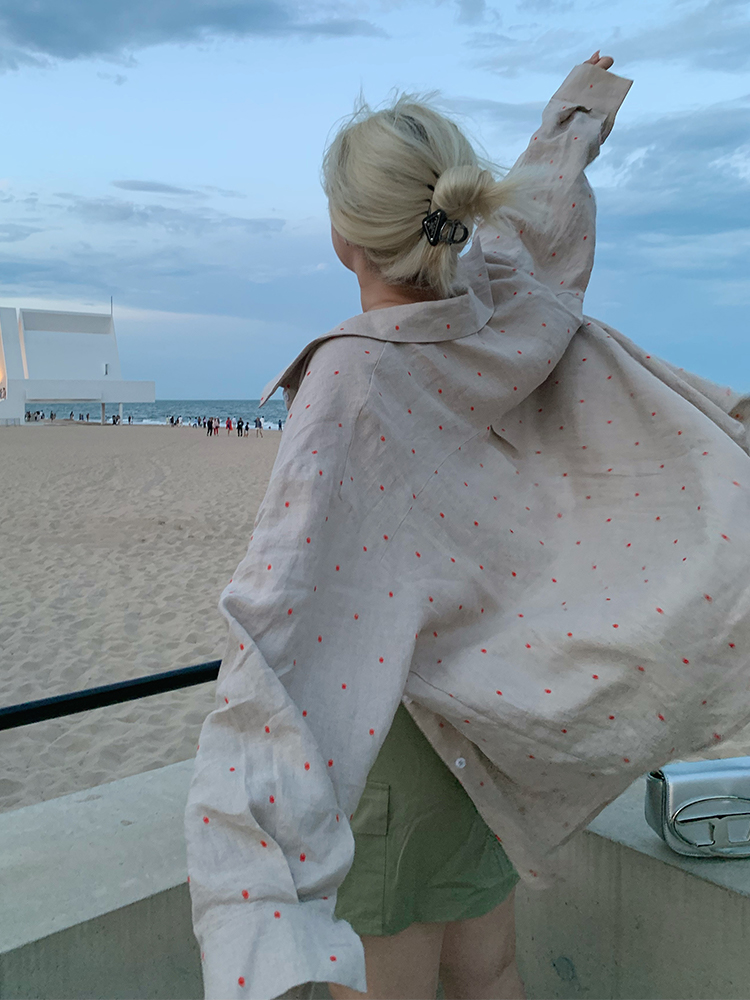 Plus Size Summer Sun Protection Jacket and Long Sleeve Polka Dot Shirt Two-Piece Set for Women - Comfortable and Stylish Plus Size Summer Sun Protection Jacket and Long Sleeve Polka Dot Shirt Two-Piece Set for Women - Comfortable and Stylish