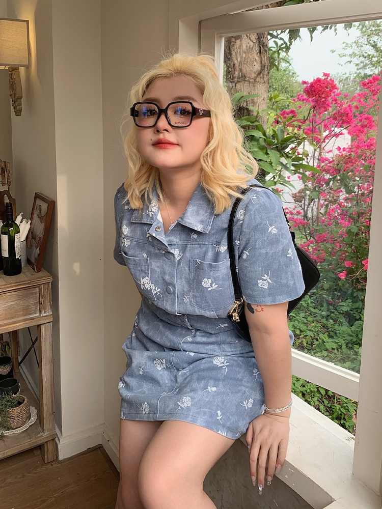 Plus Size Summer Two-Color Rose Print Dress - Washable Long and Short Loose Slimming Style for Effortless Chic Look Plus Size Summer Two-Color Rose Print Dress - Washable Long and Short Loose Slimming Style for Effortless Chic Look