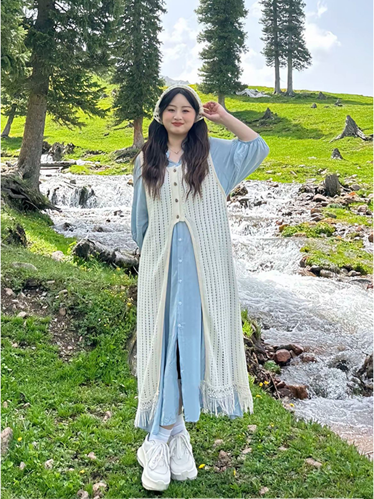 Plus-Size Summer Vacation Two-Piece Set with Tassel Skirt and Hollow-Out Cover-Up Dress - Loose Layered Style for Travel Plus-Size Summer Vacation Two-Piece Set with Tassel Skirt and Hollow-Out Cover-Up Dress - Loose Layered Style for Travel