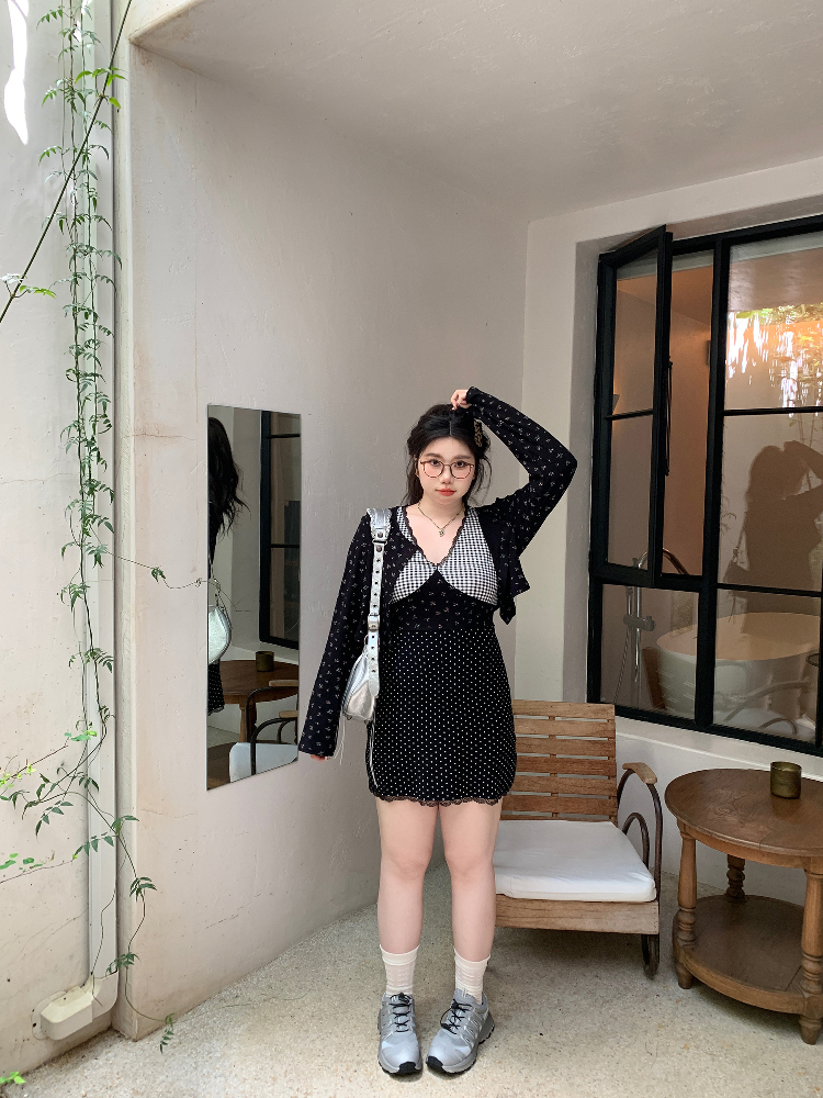 Plus Size Sweetheart Plaid Splicing Floral Cardigan and Vest Dress Set - Sweet and Spicy Style for 90s and Y2K Fashion Plus Size Sweetheart Plaid Splicing Floral Cardigan and Vest Dress Set - Sweet and Spicy Style for 90s and Y2K Fashion