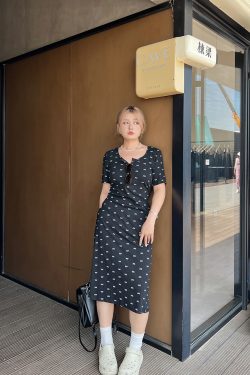 Plus Size Two-Color Bowknot Polka Dot Ruffled Long Bodycon Dress - Sweet and Spicy Pleated Style for Chic 90s Vibes