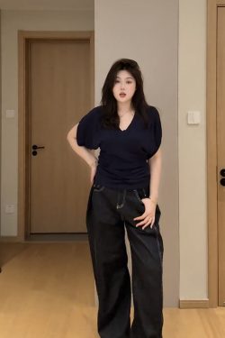 Plus-Size V-Neck Short Sleeve T-Shirt for Women, Flattering Batwing Sleeve Top, Unique Summer Style, Chic and Comfortable