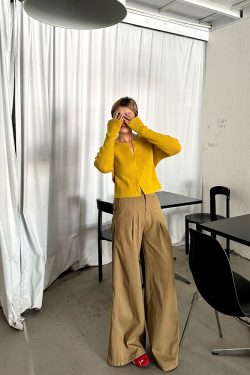 Plus Size Vintage American High Waist Wide Leg Jeans for Women, Autumn Winter Leaf Yellow Flared Workwear Pants