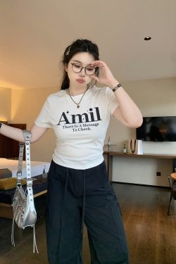 Plus Size Vintage Round Neck Slim Fit Short Crop T-Shirt with Sweetheart Letter Print - Slightly Chubby Aesthetic