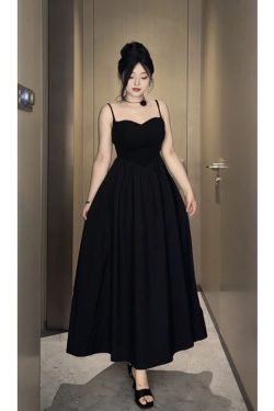 Plus-Size White Camisole Dress for Curvy Figures - French Style, Waist-Cinching, Flattering Sleeveless Summer Dress