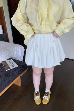 Plus Size White Floral Bud Puffy Half Skirt - Slimming Cloud Alice Style Short Skirt for a Chic 90s Y2K Look