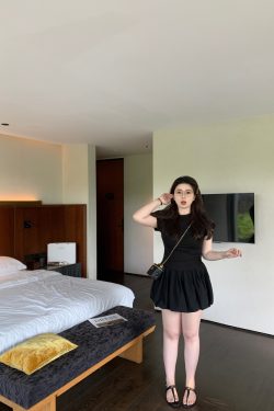 Plus Size White Floral Bud Puffy Half Skirt - Slimming Cloud Alice Style Short Skirt for a Chic 90s Y2K Look