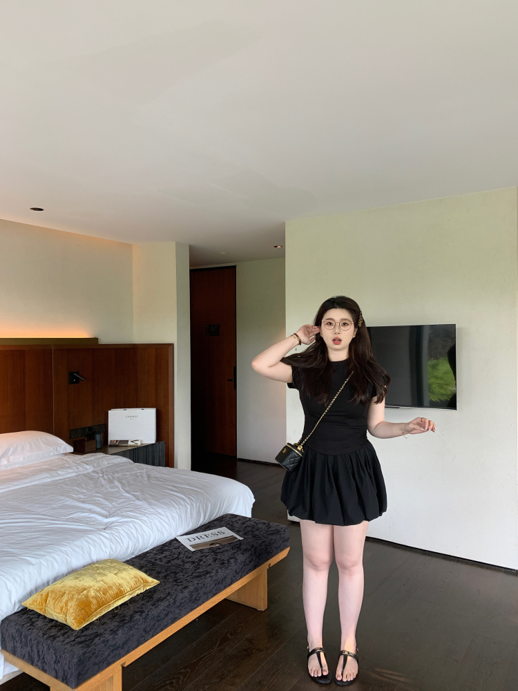 Plus Size White Floral Bud Puffy Half Skirt - Slimming Cloud Alice Style Short Skirt for a Chic 90s Y2K Look Plus Size White Floral Bud Puffy Half Skirt - Slimming Cloud Alice Style Short Skirt for a Chic 90s Y2K Look