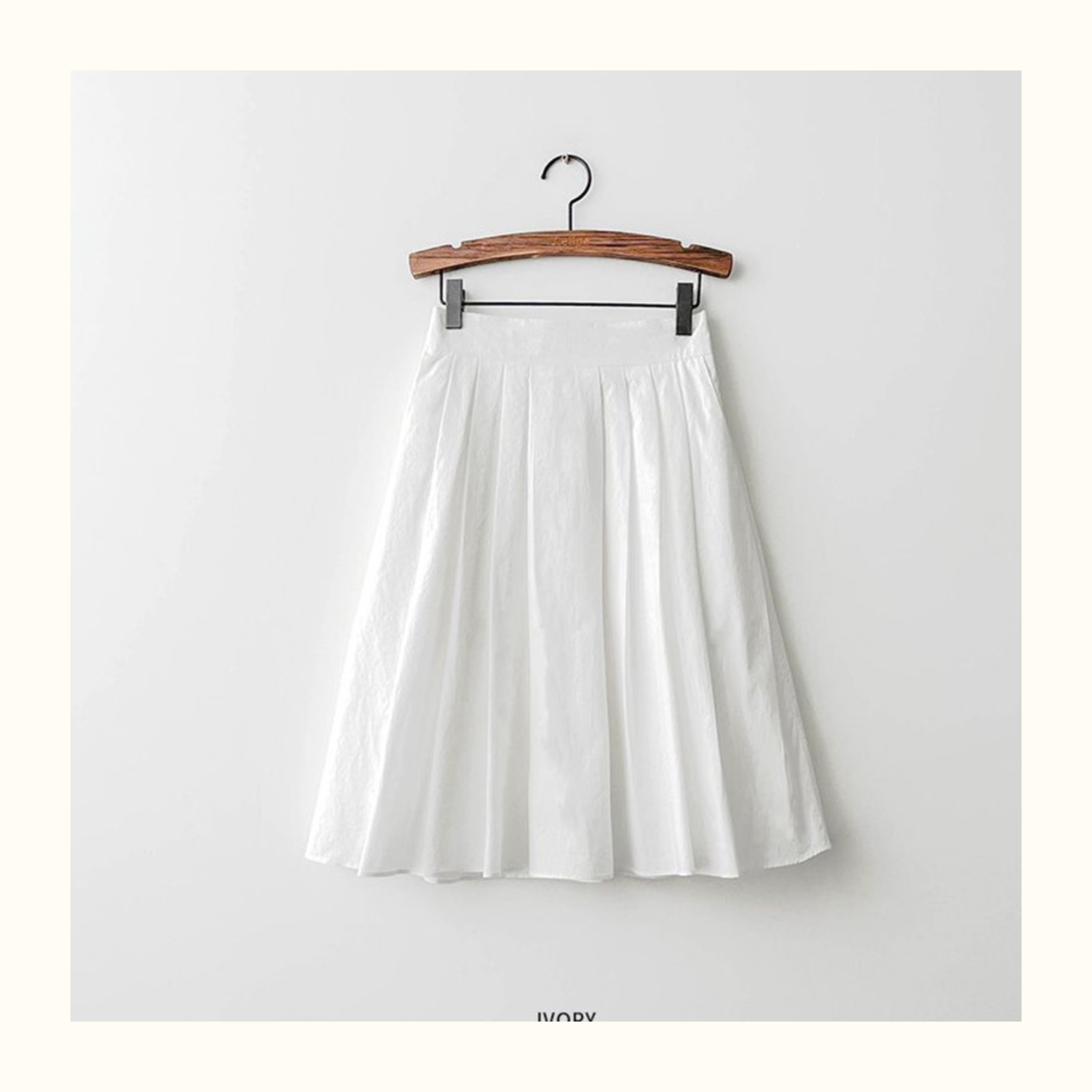 Plus-Size White High-Waisted A-Line Half Skirt for Pear-Shaped Women, Summer Mid-Length Style for Curvy Figures and Thick Thighs Plus-Size White High-Waisted A-Line Half Skirt for Pear-Shaped Women, Summer Mid-Length Style for Curvy Figures and Thick Thighs