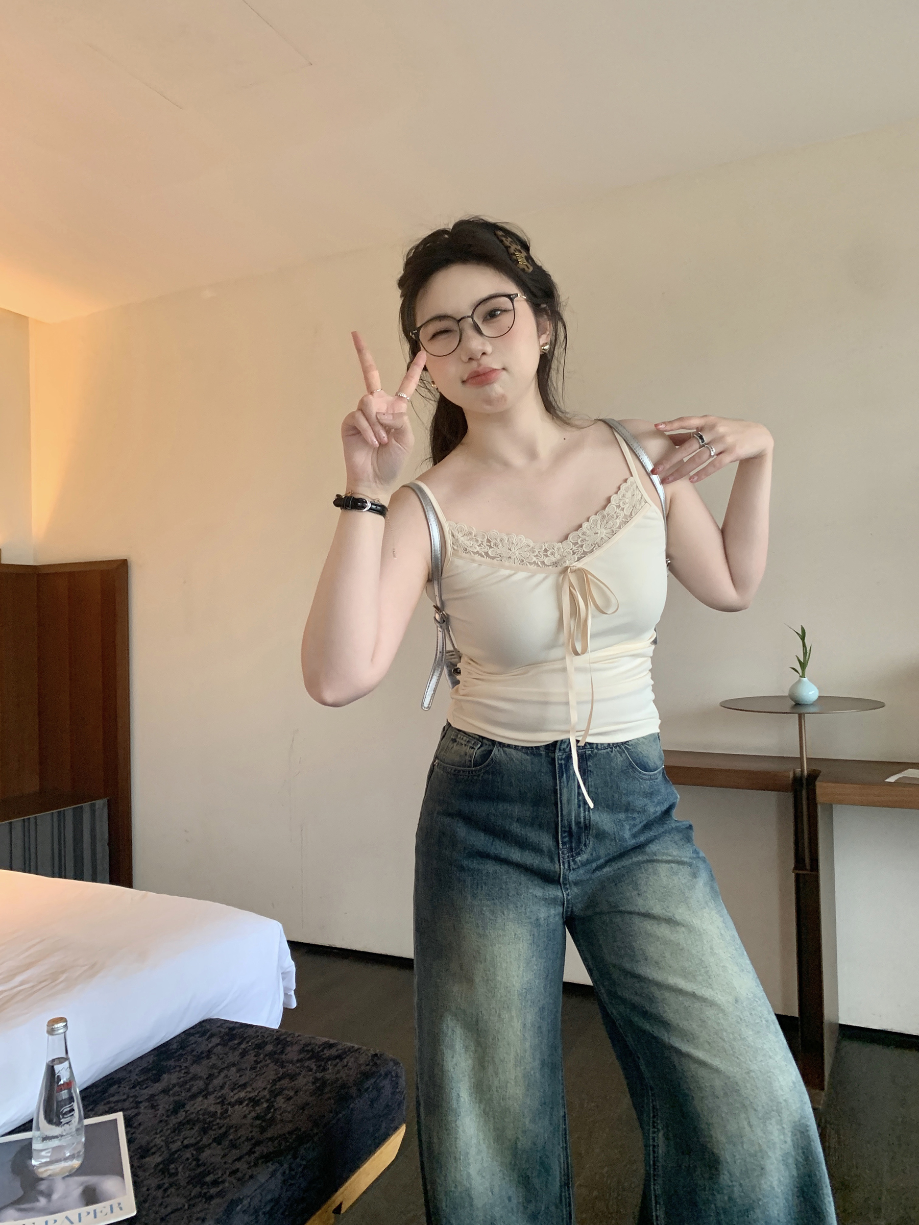 Plus Size White Lace Edge Layered Camisole Tank Top - Slightly Chubby Inner Layer, Perfect for Y2K and Korean Style Outfits Plus Size White Lace Edge Layered Camisole Tank Top - Slightly Chubby Inner Layer, Perfect for Y2K and Korean Style Outfits