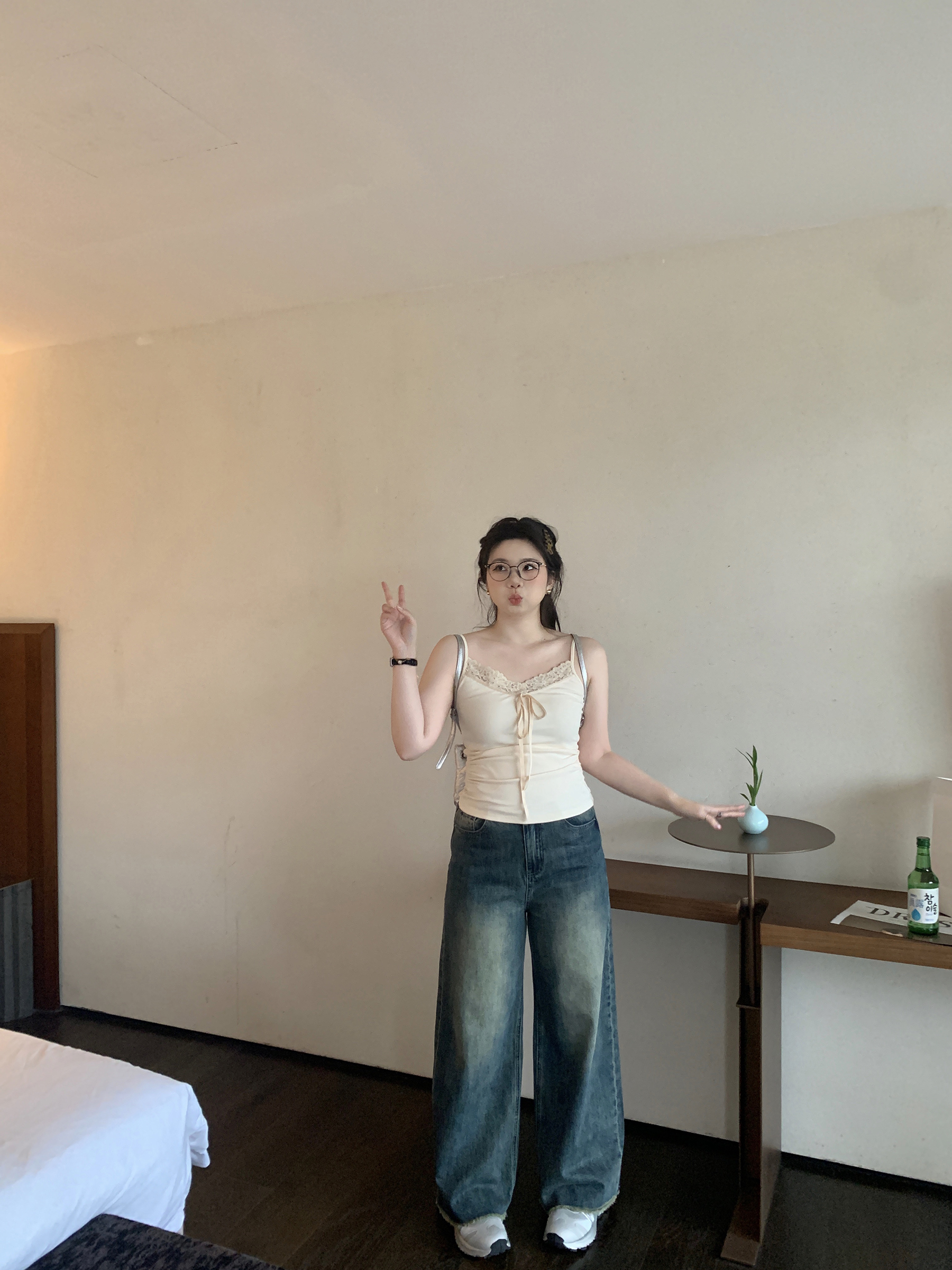 Plus Size White Lace Edge Layered Camisole Tank Top - Slightly Chubby Inner Layer, Perfect for Y2K and Korean Style Outfits Plus Size White Lace Edge Layered Camisole Tank Top - Slightly Chubby Inner Layer, Perfect for Y2K and Korean Style Outfits