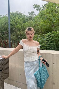 Plus Size White Lace Trim Tank Top for Women, Stylish Sweet and Spicy Short Top, Perfect for Y2K and 90s Inspired Looks