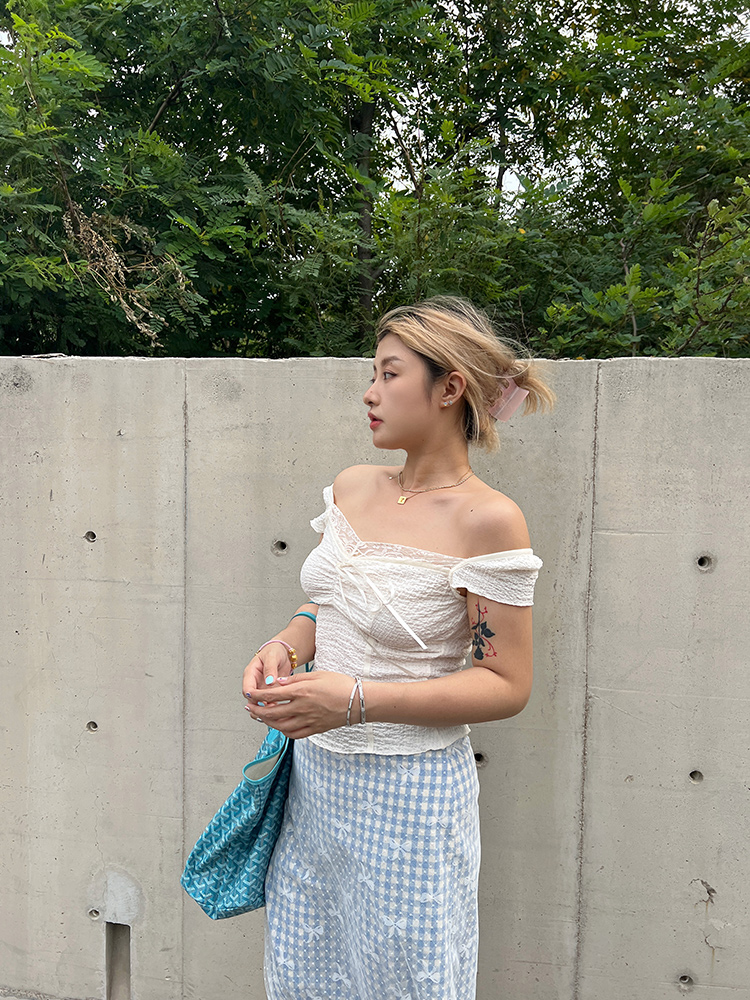 Plus Size White Lace Trim Tank Top for Women, Stylish Sweet and Spicy Short Top, Perfect for Y2K and 90s Inspired Looks Plus Size White Lace Trim Tank Top for Women, Stylish Sweet and Spicy Short Top, Perfect for Y2K and 90s Inspired Looks