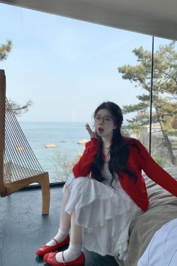 Plus-Size White Layered Chiffon Mesh Skirt, Irregular Hem, Manga-Style Sweet Bean Design, Trendy Korean Fashion