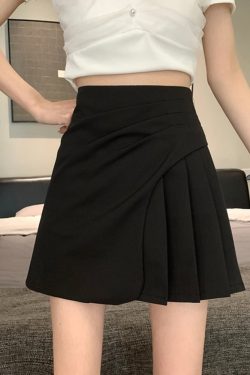 Plus Size White Pleated Mini Skirt for Women, Summer Irregular High Waist A-Line Bodycon in Slimming Wrinkled Style