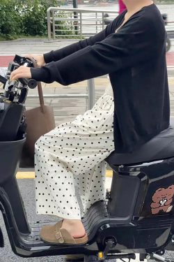 Plus Size White Women's Summer Japanese-Style Balloon Pants - Flattering Wide-Leg Loose Nine-Point Design