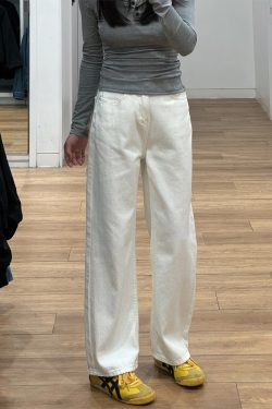 Plus Size Wide-Leg Straight-Leg Jeans for Women - White Loose Fit, Perfect for Pear-Shaped Bodies with Thick Legs and Wide Hips