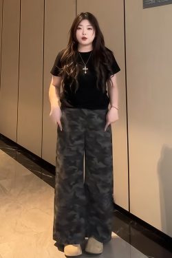 Plus-Size Women's American Retro Camouflage Flared Denim Pants – Summer Wide-Leg Workwear Trousers for a Flattering Fit