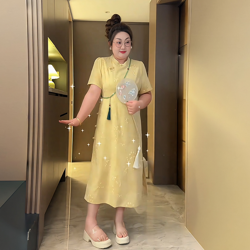 Plus-Size Women's Chinese Style Qipao Dress, Dark Pattern Tulle, Summer Button Design, Elegant National Wind Temperament Plus-Size Women's Chinese Style Qipao Dress, Dark Pattern Tulle, Summer Button Design, Elegant National Wind Temperament