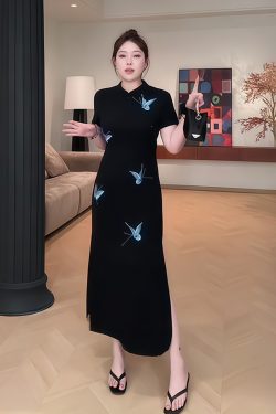 Plus-Size Women's Chinese Style Qipao Long Dress with Butterfly Embroidery, Elegant Split Design for Summer, National Wind Fashion