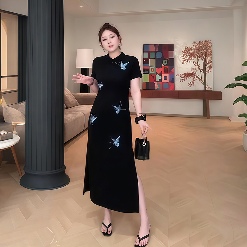 Plus-Size Women's Chinese Style Qipao Long Dress with Butterfly Embroidery, Elegant Split Design for Summer, National Wind Fashion Plus-Size Women's Chinese Style Qipao Long Dress with Butterfly Embroidery, Elegant Split Design for Summer, National Wind Fashion