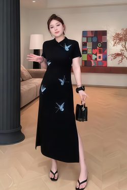 Plus-Size Women's Chinese Style Qipao Long Dress with Butterfly Embroidery, Elegant Split Design for Summer, National Wind Fashion