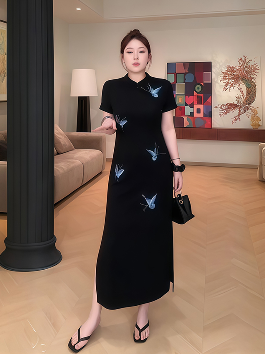 Plus-Size Women's Chinese Style Qipao Long Dress with Butterfly Embroidery, Elegant Split Design for Summer, National Wind Fashion Plus-Size Women's Chinese Style Qipao Long Dress with Butterfly Embroidery, Elegant Split Design for Summer, National Wind Fashion