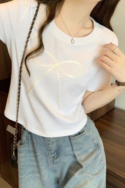 Plus-Size Women's French Bow Design Short Sleeve T-Shirt – Flattering Summer Top for Curvy Figures, Versatile Style