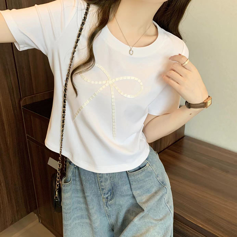 Plus-Size Women's French Bow Design Short Sleeve T-Shirt – Flattering Summer Top for Curvy Figures, Versatile Style Plus-Size Women's French Bow Design Short Sleeve T-Shirt – Flattering Summer Top for Curvy Figures, Versatile Style