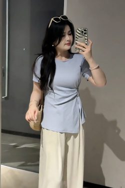 Plus-Size Women's French Design Summer Short-Sleeve T-Shirt, Unique Irregular Cut, Tummy-Covering Split Top for Curvy Styles