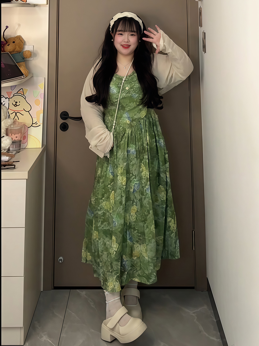 Plus-Size Women's French Floral Green Dress - Spring/Summer, Tummy-Covering, Slimming Design, Ideal for Pear-Shaped Figures, Adjustable Straps Plus-Size Women's French Floral Green Dress - Spring/Summer, Tummy-Covering, Slimming Design, Ideal for Pear-Shaped Figures, Adjustable Straps