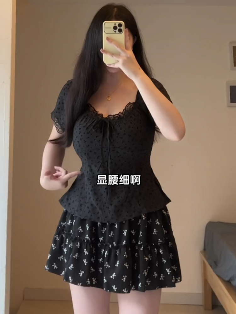 Plus-Size Women's French Lace V-Neck Short Sleeve T-Shirt - Summer Slim-Fit Top for Curvy Fashion, Casual Chic Style Plus-Size Women's French Lace V-Neck Short Sleeve T-Shirt - Summer Slim-Fit Top for Curvy Fashion, Casual Chic Style