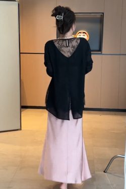 Plus-Size Women's French Retro Lace Spliced Hollow Back Long Sleeve T-Shirt - Stylish Summer Top for Curvy Figures