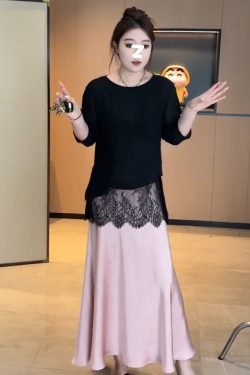 Plus-Size Women's French Retro Lace Spliced Hollow Back Long Sleeve T-Shirt - Stylish Summer Top for Curvy Figures