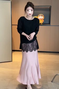 Plus-Size Women's French Retro Lace Spliced Hollow Back Long Sleeve T-Shirt - Stylish Summer Top for Curvy Figures