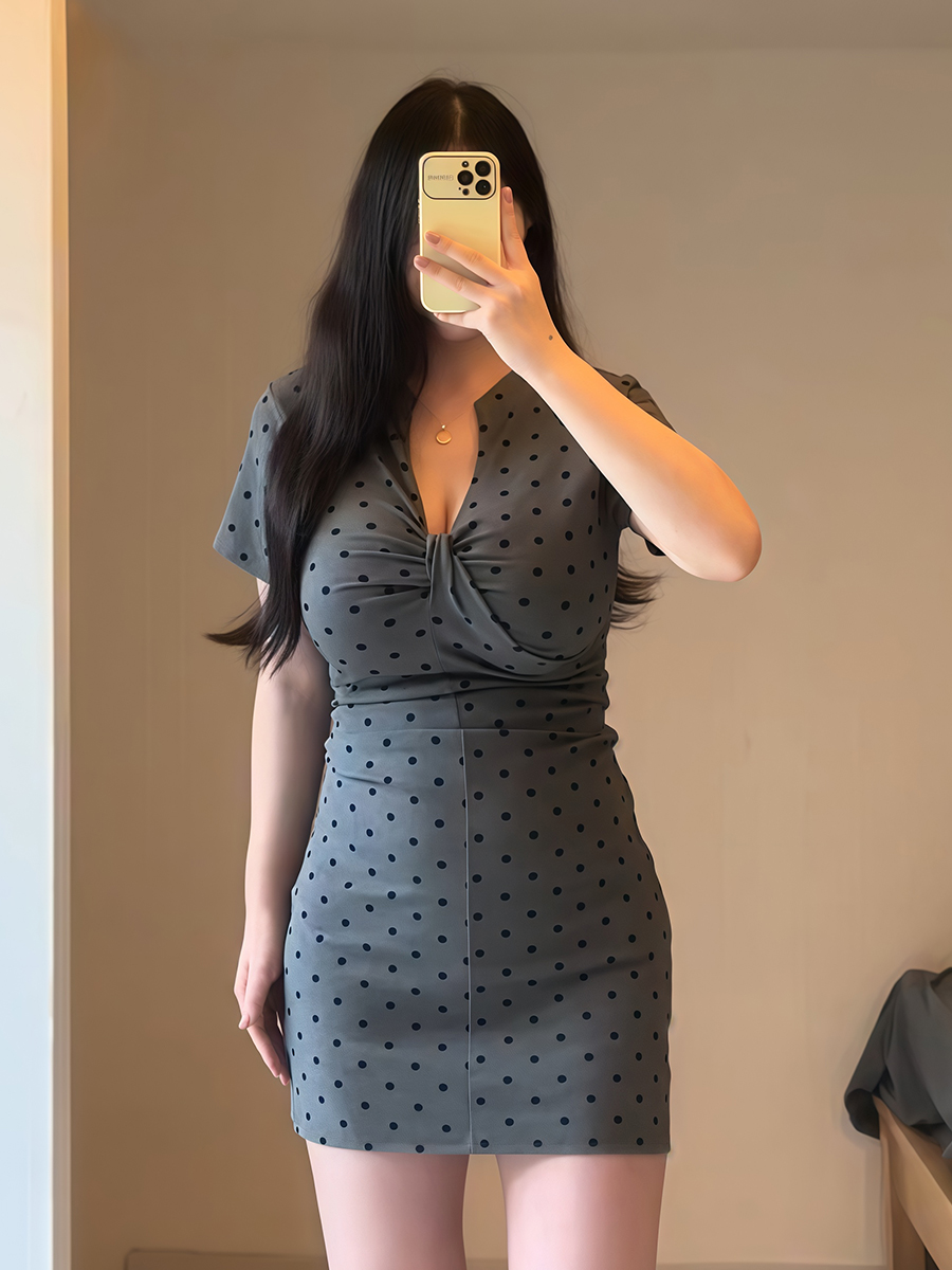 Plus-Size Women's French-Style High-End Polka Dot Bodycon Dress for Summer, Slim Fit Short Skirt, Chic and Trendy Plus-Size Women's French-Style High-End Polka Dot Bodycon Dress for Summer, Slim Fit Short Skirt, Chic and Trendy