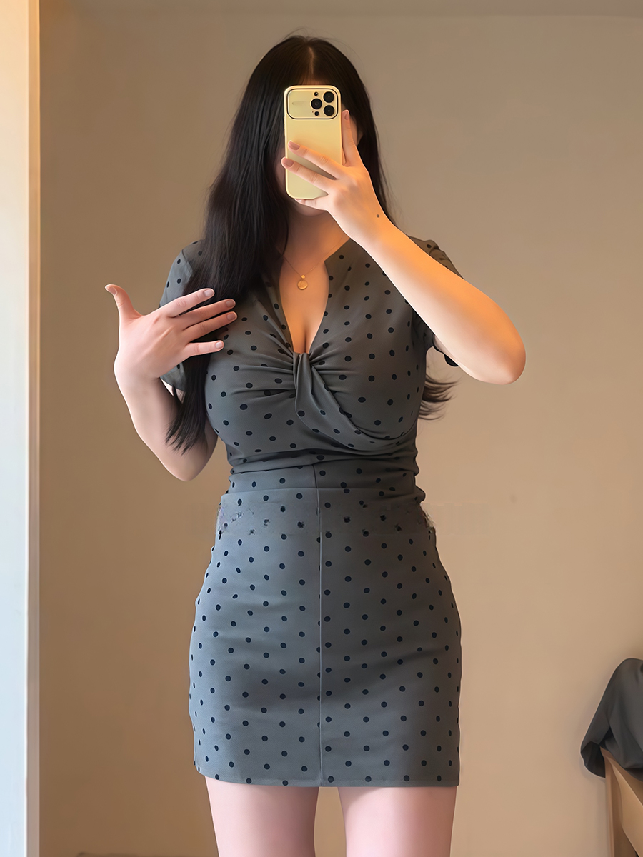 Plus-Size Women's French-Style High-End Polka Dot Bodycon Dress for Summer, Slim Fit Short Skirt, Chic and Trendy Plus-Size Women's French-Style High-End Polka Dot Bodycon Dress for Summer, Slim Fit Short Skirt, Chic and Trendy