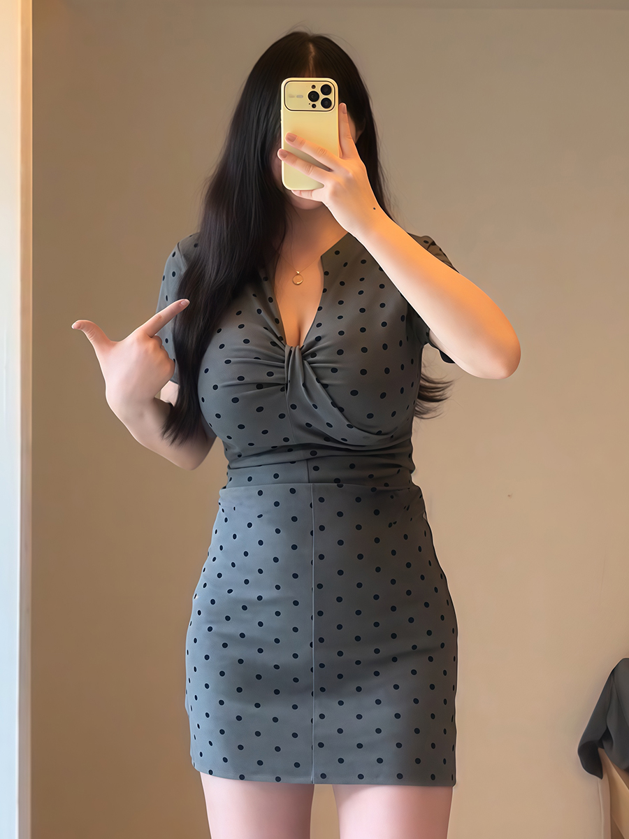 Plus-Size Women's French-Style High-End Polka Dot Bodycon Dress for Summer, Slim Fit Short Skirt, Chic and Trendy Plus-Size Women's French-Style High-End Polka Dot Bodycon Dress for Summer, Slim Fit Short Skirt, Chic and Trendy