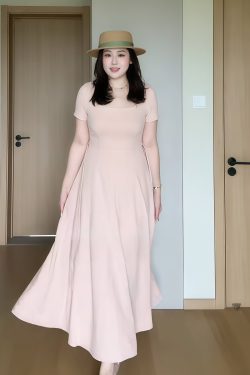 Plus-Size Women's French-Style Square-Neck Short Sleeve Dress - Flattering A-Line Design for Curvy Figures - Summer Essential