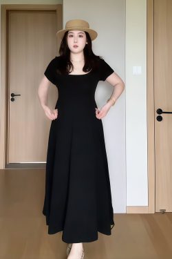 Plus-Size Women's French-Style Square-Neck Short Sleeve Dress - Flattering A-Line Design for Curvy Figures - Summer Essential