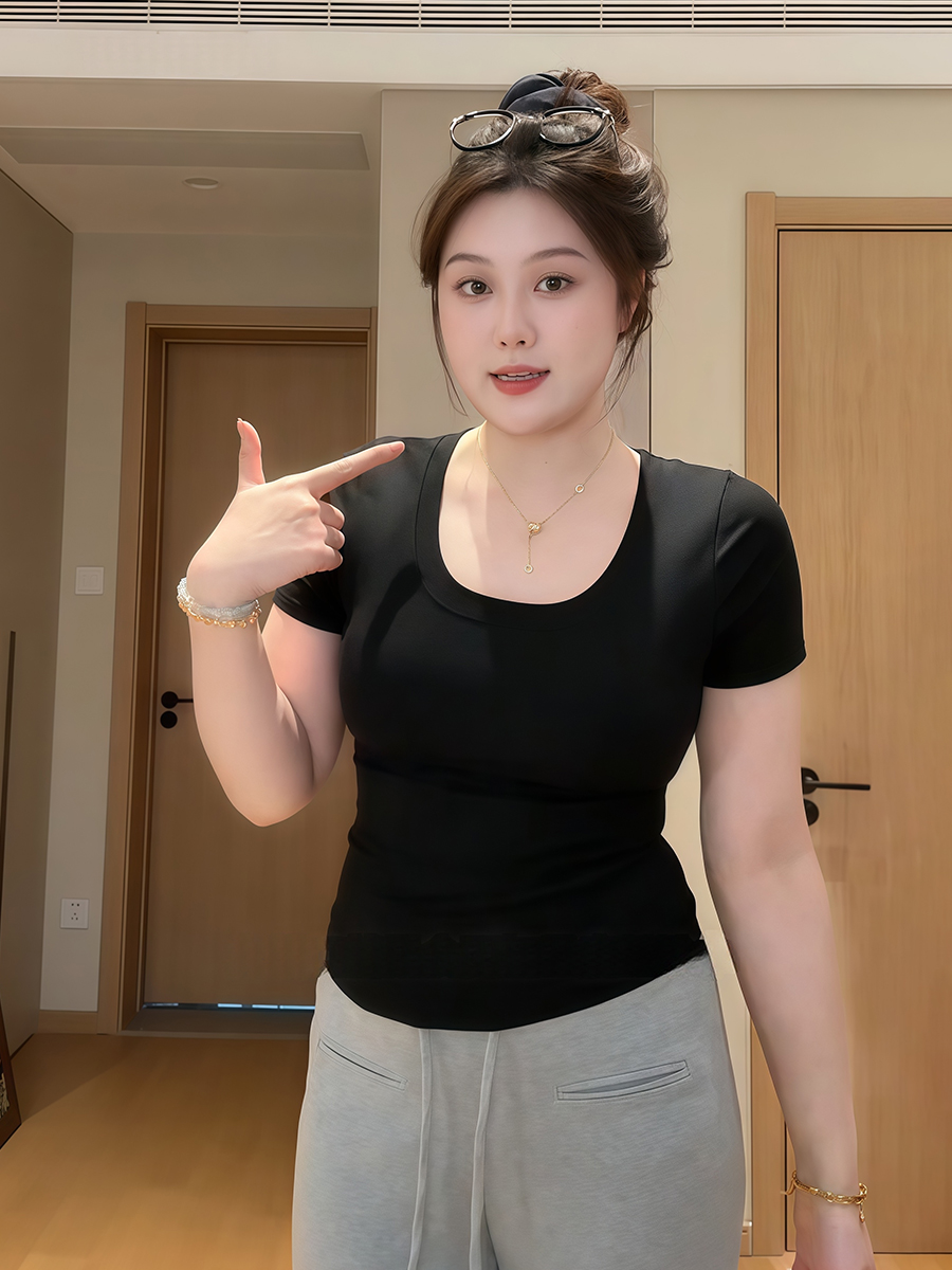 Plus-Size Women's French-Style U-Neck Short Sleeve T-Shirt, Summer Slim-Fit Top for Curvy Women, Casual Chic Fashion Plus-Size Women's French-Style U-Neck Short Sleeve T-Shirt, Summer Slim-Fit Top for Curvy Women, Casual Chic Fashion