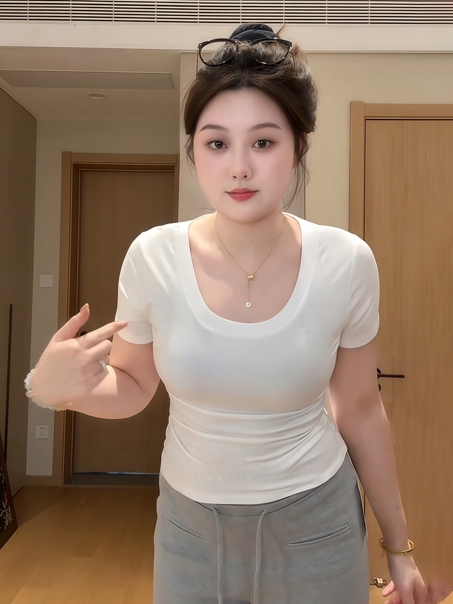 Plus-Size Women's French-Style U-Neck Short Sleeve T-Shirt, Summer Slim-Fit Top for Curvy Women, Casual Chic Fashion Plus-Size Women's French-Style U-Neck Short Sleeve T-Shirt, Summer Slim-Fit Top for Curvy Women, Casual Chic Fashion