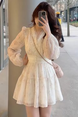 Plus-Size Women's French Vintage Lace Floral Dress - Spring Style, Waist-Cinching & Flattering for Curvy Women, Boho Chic