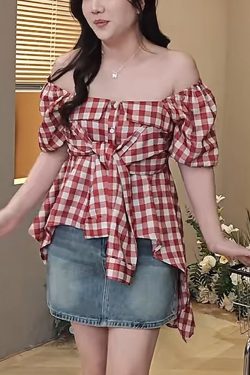Plus Size Women's Irregular Hem Plaid Shirt - Slimming Youthful Blouse for a Unique 90s Inspired Outfit